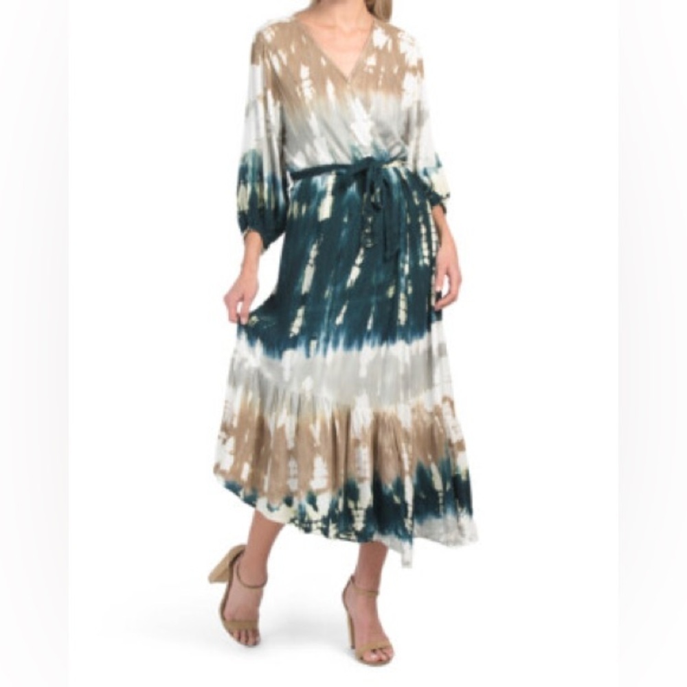 Young, Fabulous, & Broke Wrap Dress. Size XS but will fit a Small too!